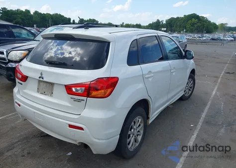 2011 Mitsubishi Outlander Sport Es z USA, uszkodzony, nr VIN JA4AP3AU1BZ010161